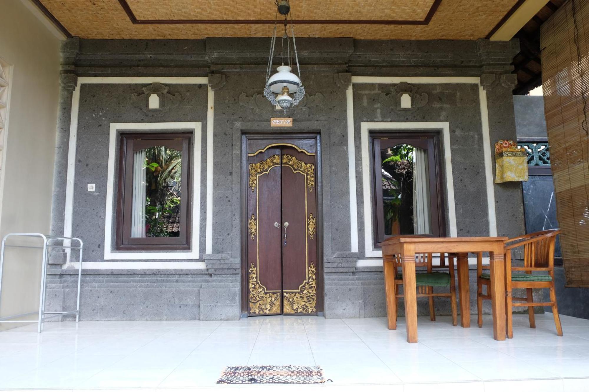 Suastika Guest House Ubud Екстериор снимка